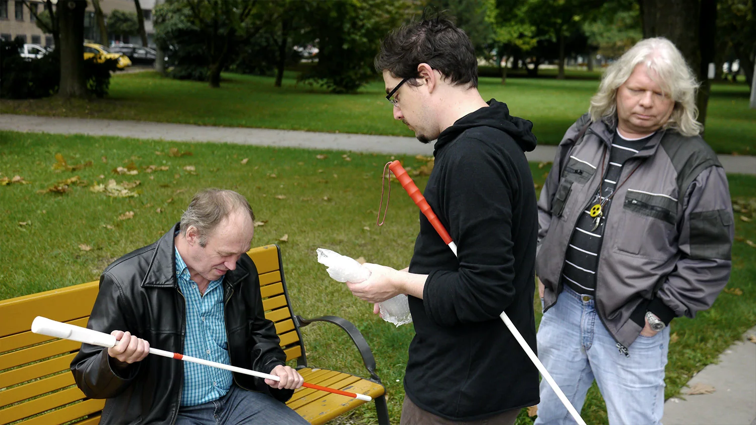 Markus Schmeiduch in a user-testing session with Gerhard Hojas and Martin Marchstein